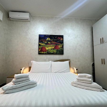 La Palmetta - Vicino Metro A Apartment Roma Ngoại thất bức ảnh